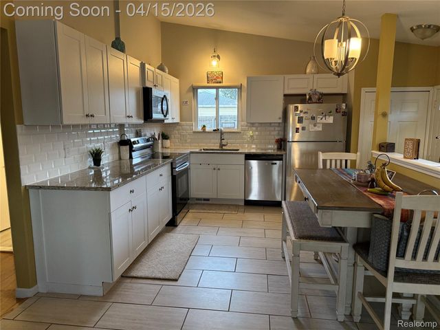 343 S Christine, Westland, MI 48186