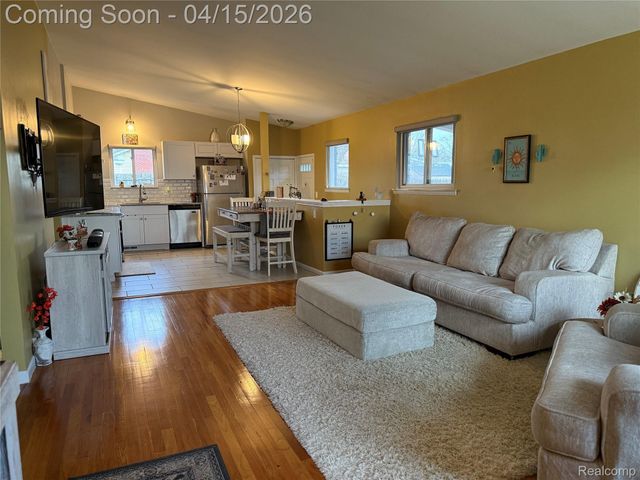 343 S Christine, Westland, MI 48186