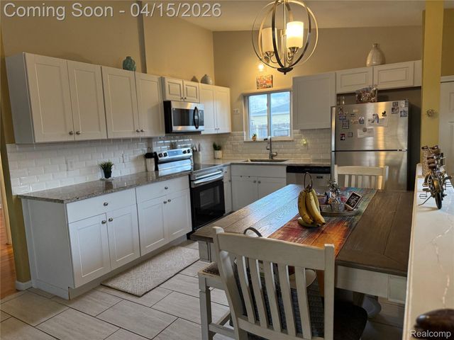 343 S Christine, Westland, MI 48186