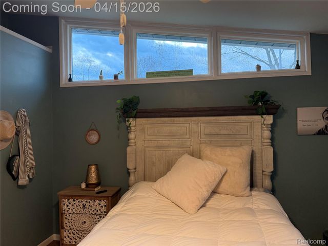 343 S Christine, Westland, MI 48186