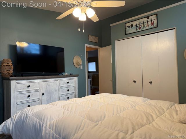 343 S Christine, Westland, MI 48186