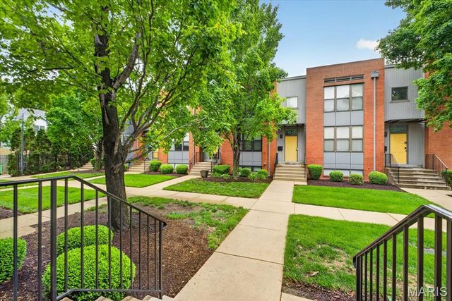 4163 McPherson Avenue, St Louis, MO 63108
