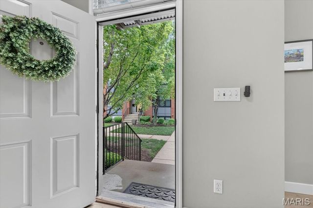4163 McPherson Avenue, St Louis, MO 63108