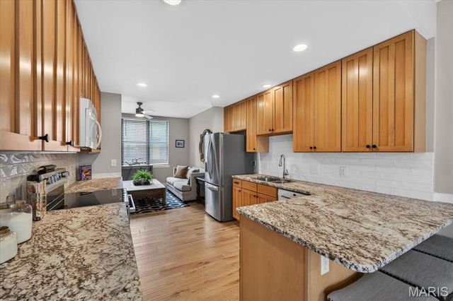 4163 McPherson Avenue, St Louis, MO 63108
