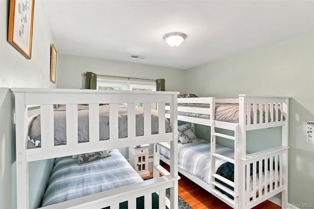 316 State Route 32 N, New Paltz, NY 12561