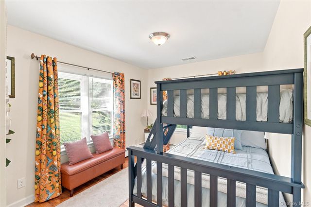 316 State Route 32 N, New Paltz, NY 12561