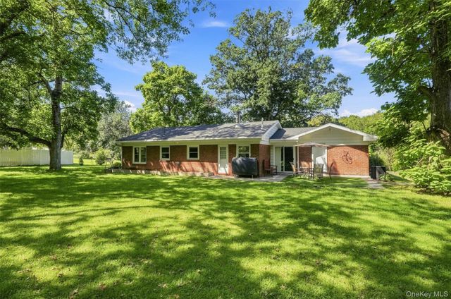 316 State Route 32 N, New Paltz, NY 12561