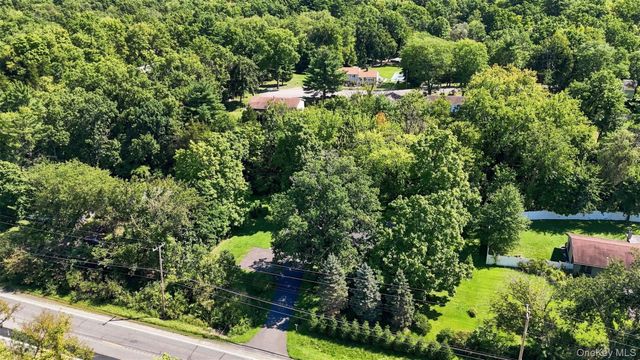 316 State Route 32 N, New Paltz, NY 12561