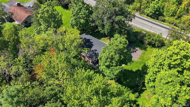316 State Route 32 N, New Paltz, NY 12561