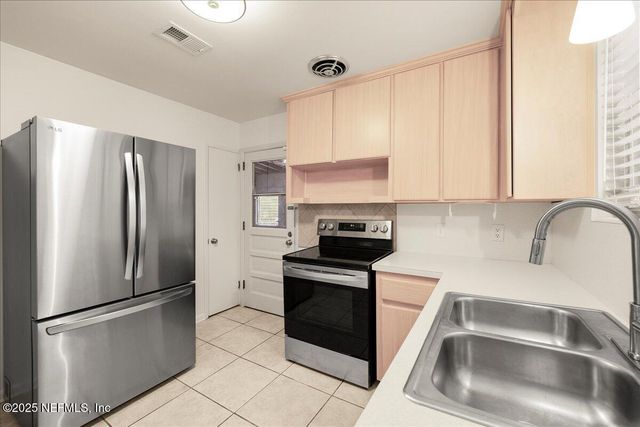 7405 ORTEGA HILLS Drive, Jacksonville, FL 32244