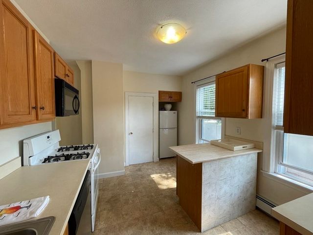 274 Newtonville Ave 274, Newton, MA 02460