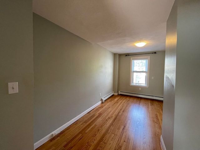 274 Newtonville Ave 274, Newton, MA 02460