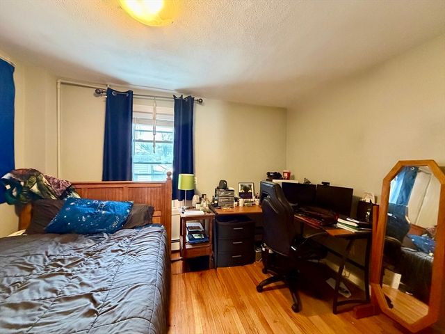 274 Newtonville Ave 274, Newton, MA 02460