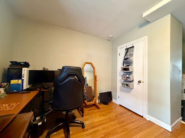274 Newtonville Ave 274, Newton, MA 02460