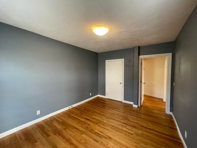 274 Newtonville Ave 274, Newton, MA 02460