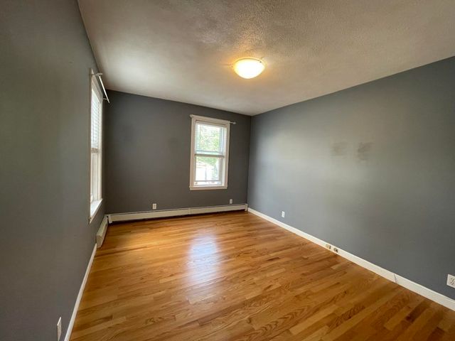 274 Newtonville Ave 274, Newton, MA 02460