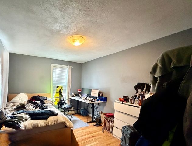 274 Newtonville Ave 274, Newton, MA 02460