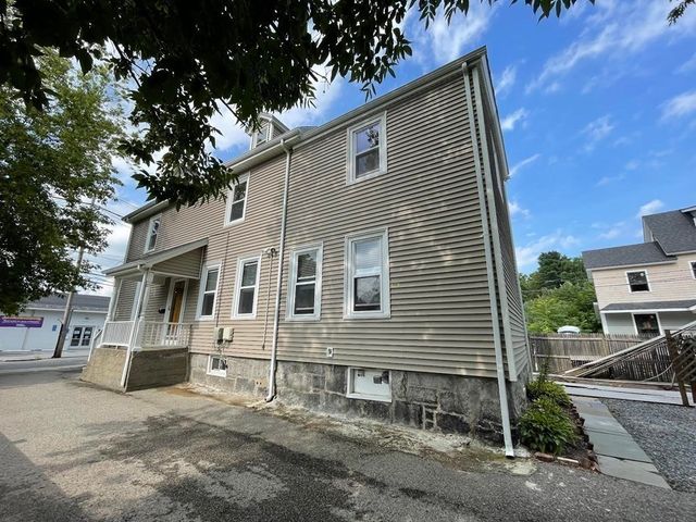 274 Newtonville Ave 274, Newton, MA 02460