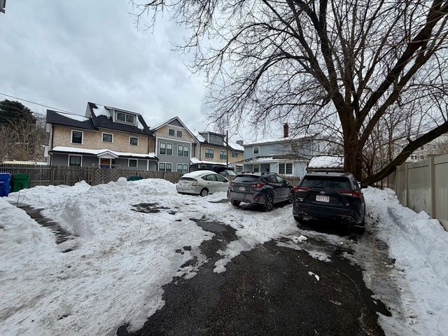 274 Newtonville Ave 274, Newton, MA 02460