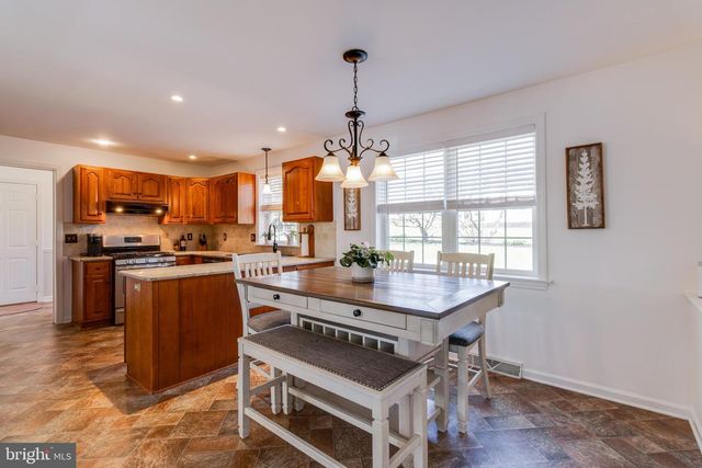 3888 STERLING WAY, Columbia, PA 17512