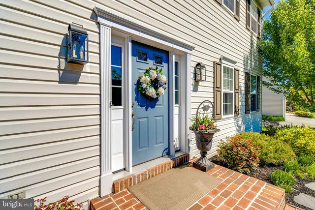 3888 STERLING WAY, Columbia, PA 17512
