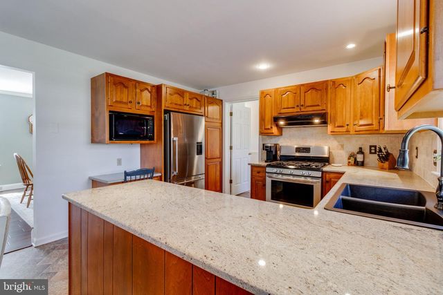3888 STERLING WAY, Columbia, PA 17512
