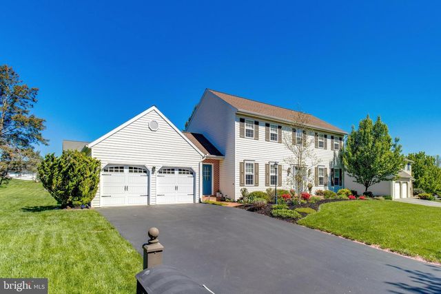 3888 STERLING WAY, Columbia, PA 17512