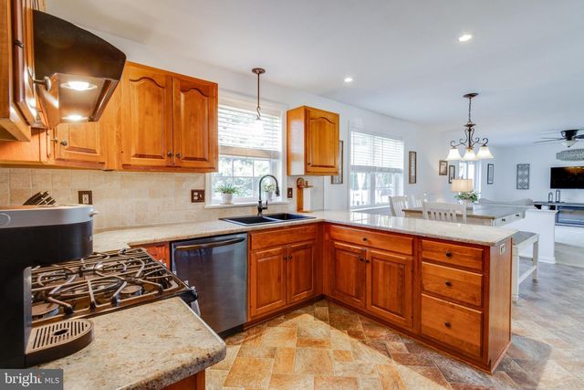 3888 STERLING WAY, Columbia, PA 17512