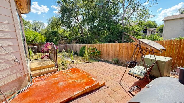 34 Beacon Bay, San Antonio, TX 78239