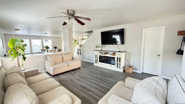 34 Beacon Bay, San Antonio, TX 78239