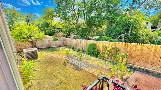 34 Beacon Bay, San Antonio, TX 78239