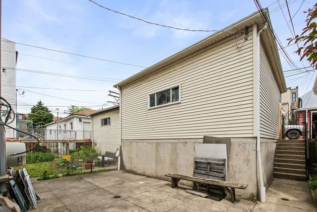 2238 W 21st Place, Chicago, IL 60608