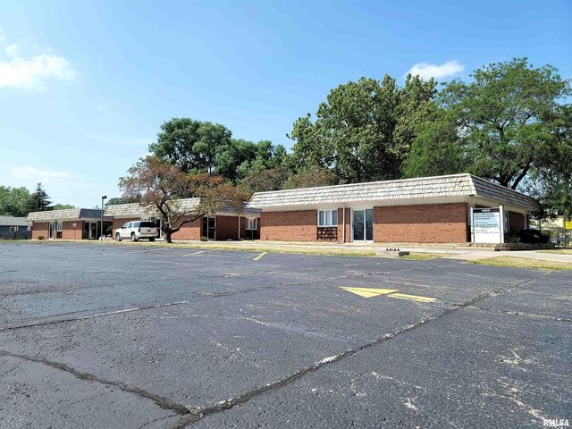 1465 41ST Street, Moline, IL 61265