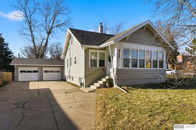 2202 Madison Street, Bellevue, NE 68005