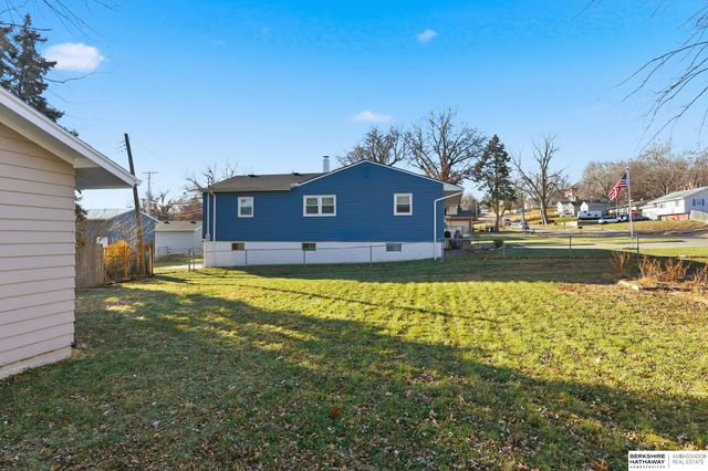 2202 Madison Street, Bellevue, NE 68005