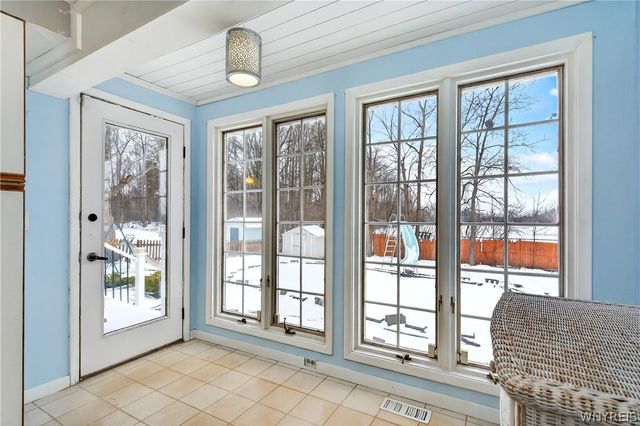 5007 Overlook, Hamburg, NY 14075