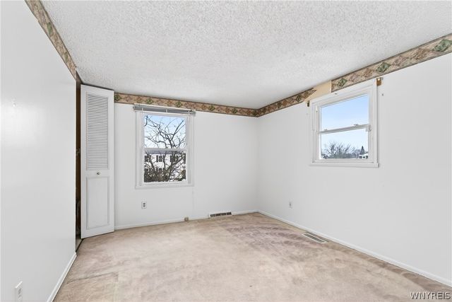 5007 Overlook, Hamburg, NY 14075