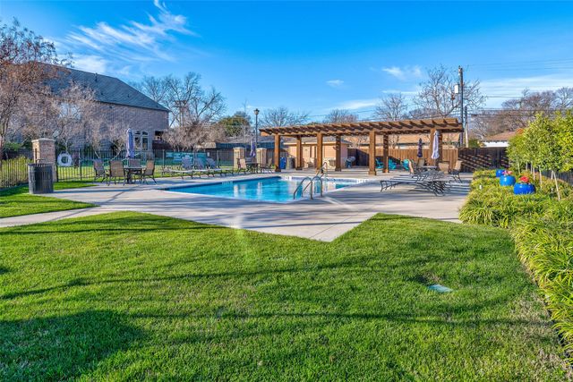 8643 Thorbrush Place, Dallas, TX 75238