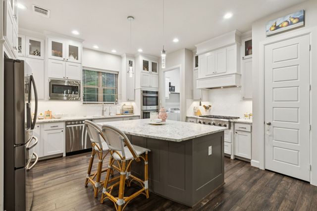 8643 Thorbrush Place, Dallas, TX 75238