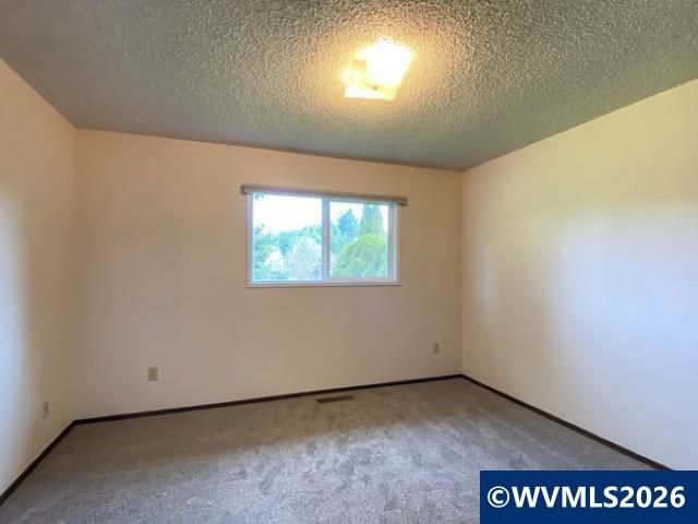 710 NE 5th St, Willamina, OR 97396