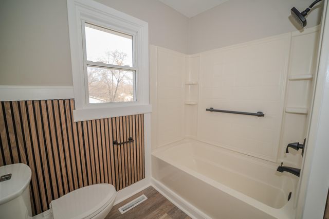 820 N WEST PARK LN, Columbia, MO 65201