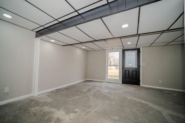 820 N WEST PARK LN, Columbia, MO 65201