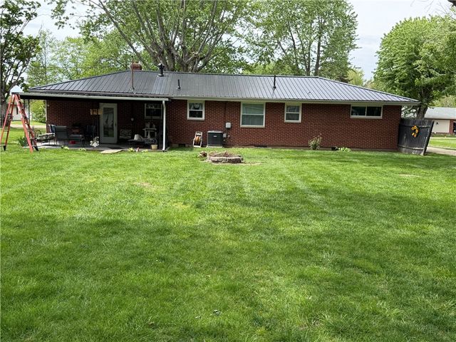 344 Green Acres Drive, Springfield, OH 45504