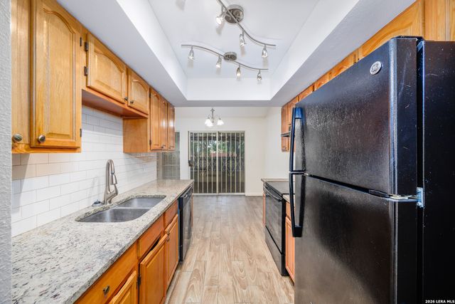 602 SAWTOOTH DR, San Antonio, TX 78245