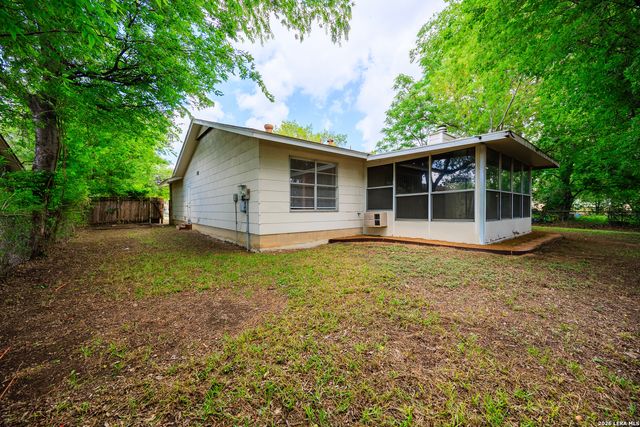602 SAWTOOTH DR, San Antonio, TX 78245