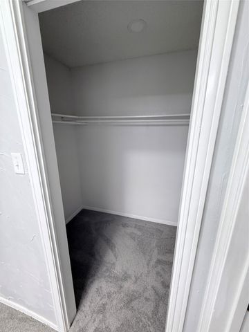 742 Oakwood Trail, Fort Worth, TX 76112