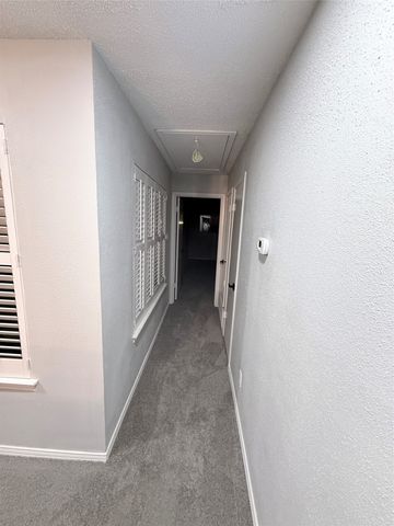 742 Oakwood Trail, Fort Worth, TX 76112