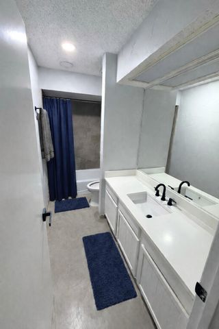 742 Oakwood Trail, Fort Worth, TX 76112