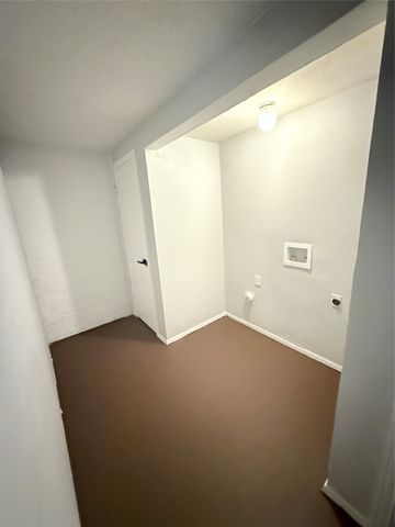 742 Oakwood Trail, Fort Worth, TX 76112