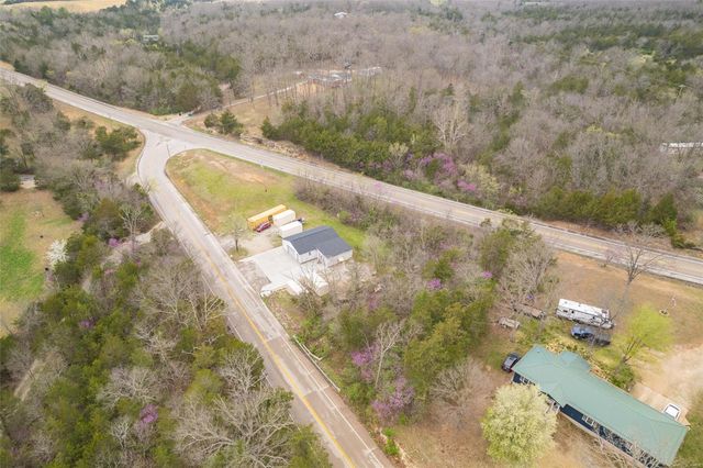 1130 Vineland School Road, De Soto, MO 63020